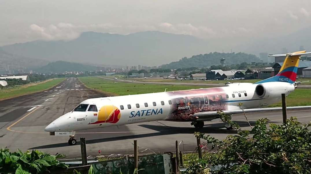 Aeroporto De Olaya Herrera - Aviao Embraer 145