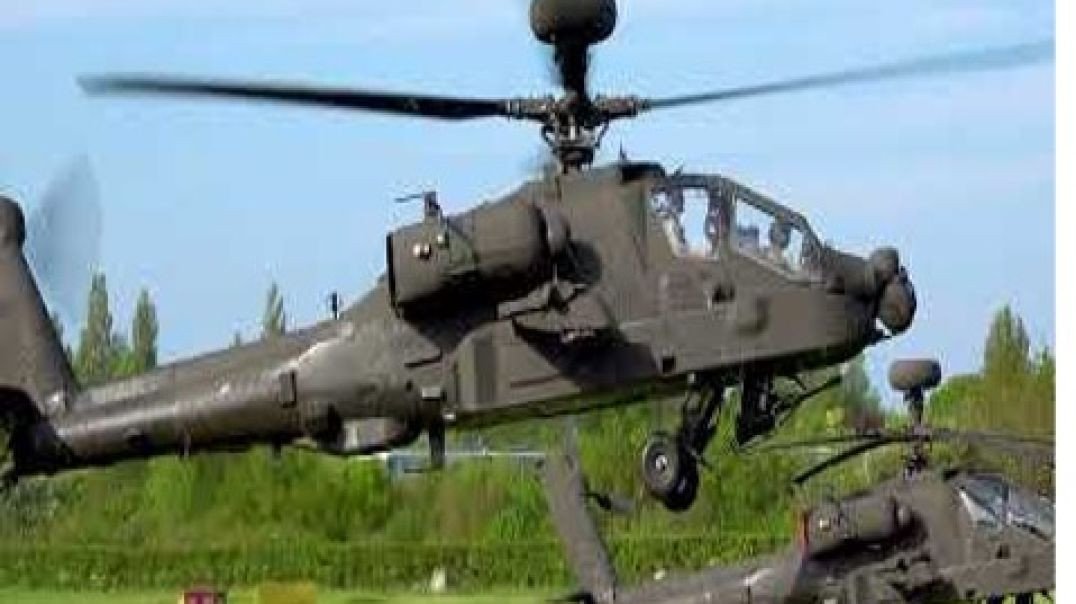 ⁣Helicópteros Apache AH-64E reabastecem em Barton