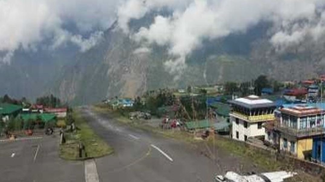 ⁣Decolagem do Aeroporto de Lukla o aeroporto mais perigoso do mundo!