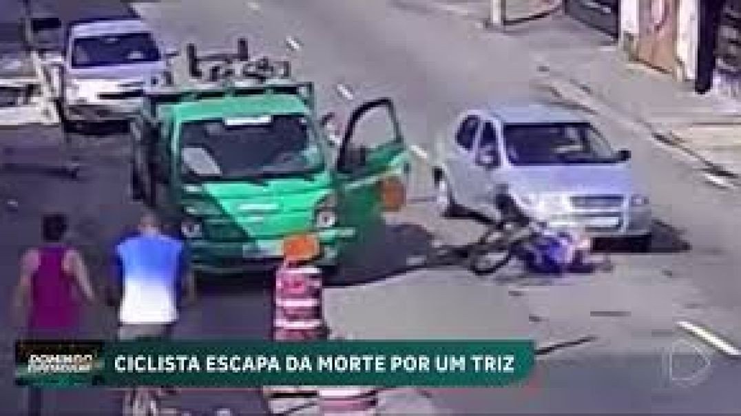 ⁣Quase Morri: vidraceiro quase é atingido por roda de carro