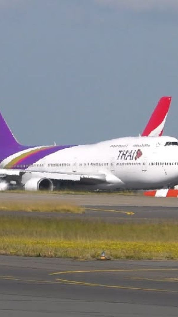 ✈️ Thai Airways Boeing 747 departing Sydney Airport 🇦🇺