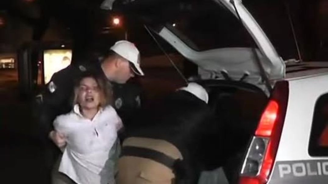 Chame a Polícia! Por favor