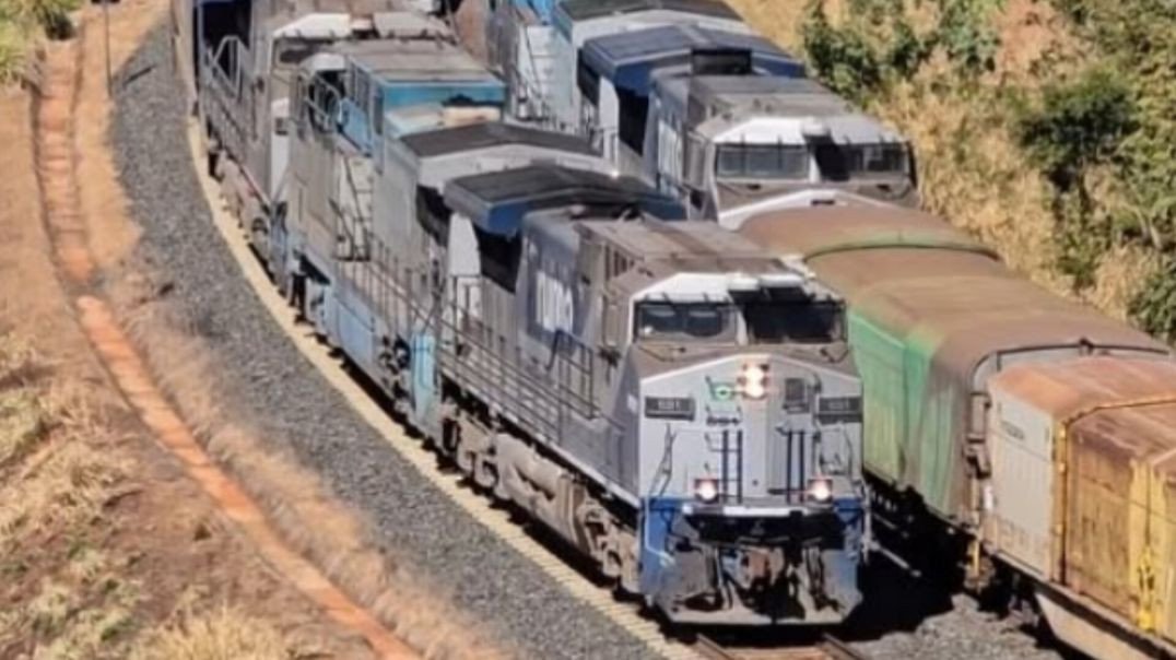 ⁣Cruzamento de trens em Jales -SP
