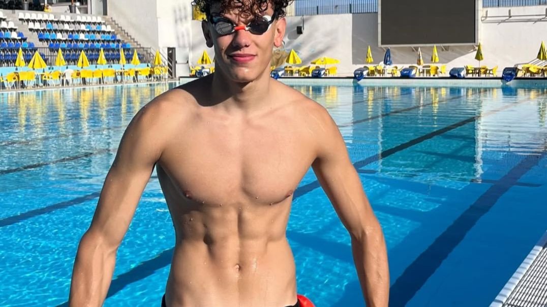 Natação atleta Malik