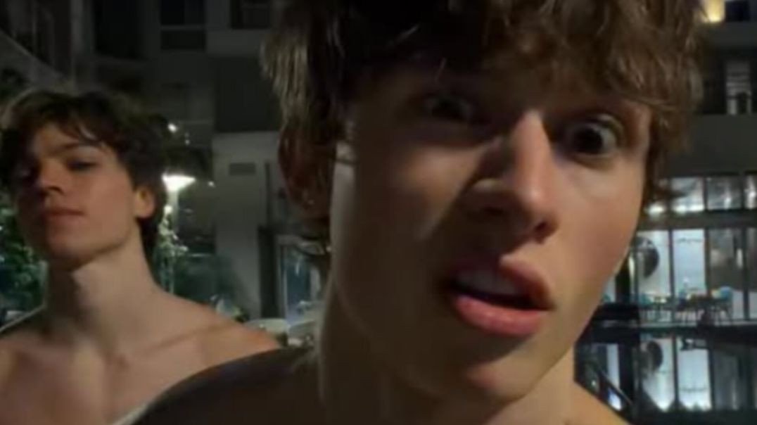 Amigos ! Em casa gravando