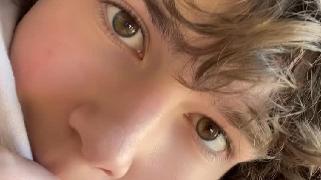 Pode-se dizer que tenho olhos bonitos.