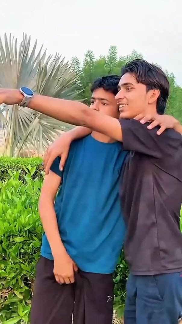 Amigos ! Domingo #futebol #boys