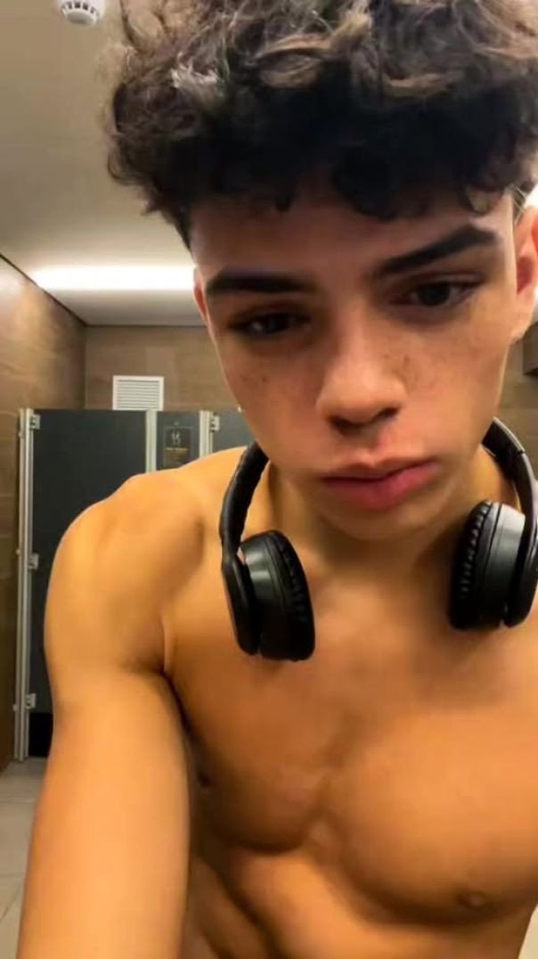 Fitness para vocês  #gymgrind #trainhard #highperformance #stayfocused #viralcontent