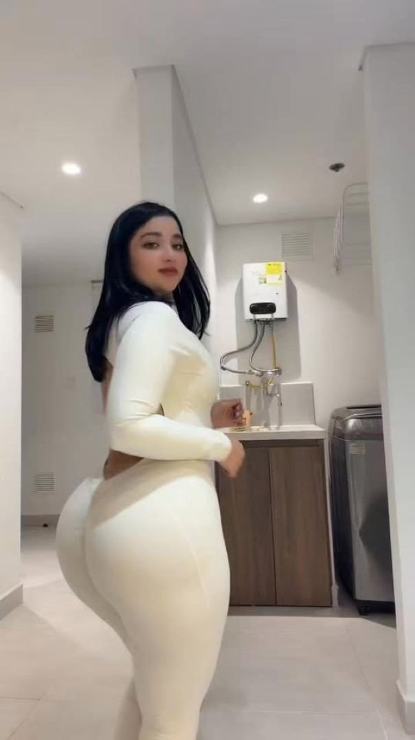 Em casa di boa ! #boy #video #dubai