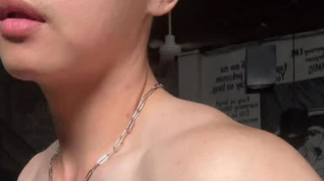 ⁣Sozinho em casa! #boy