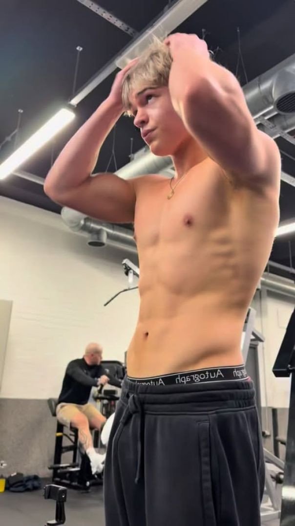 Hoje Treino Pesado Na Academia! #boy