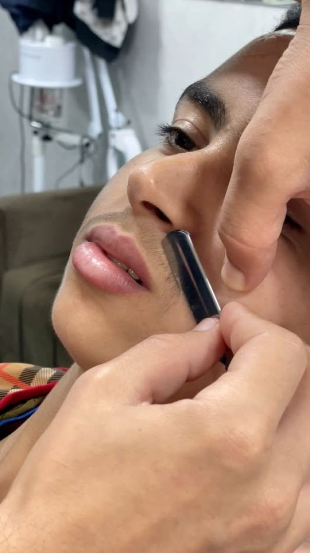 Hoje! Fazendo o Bigode