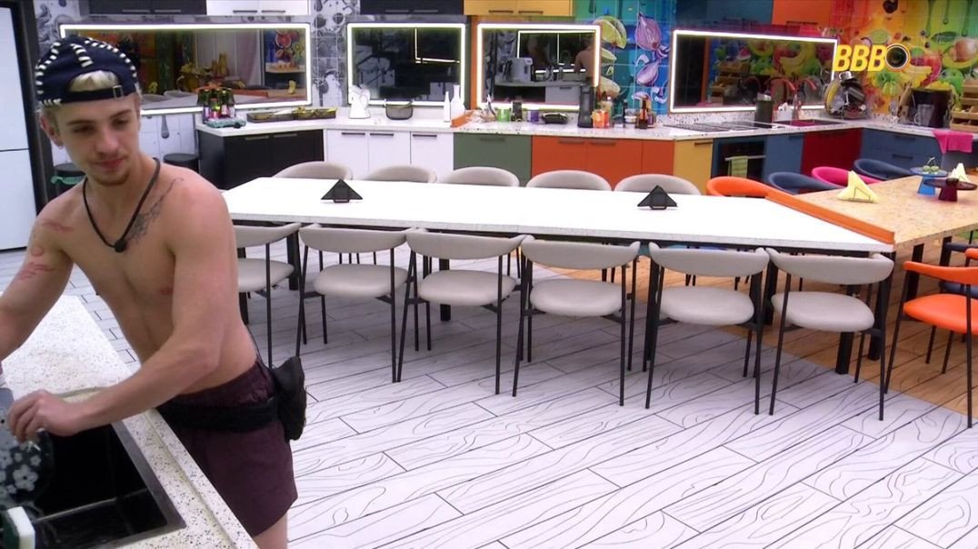 ⁣Juliano sobre conversar com Samira no quarto: "Eu vou, mas só se ela estiver de boa. Eu não que