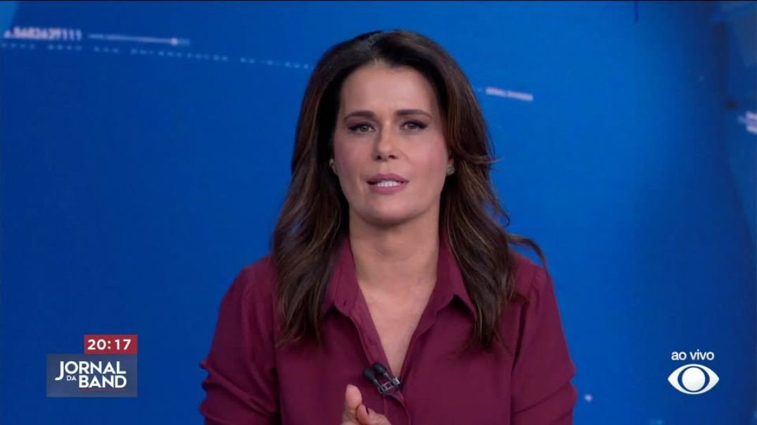 ⁣A apresenAdriana Araújo, falou sobre a farra na gestão de voos da FAB