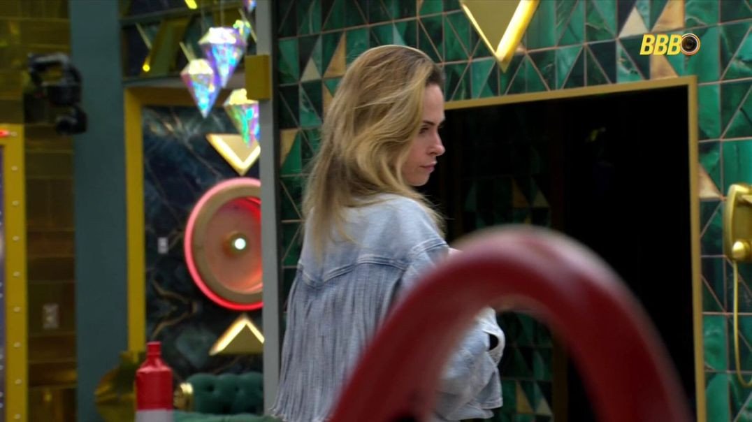 Um fofoquinha básica edifica vidas, né?🗣️