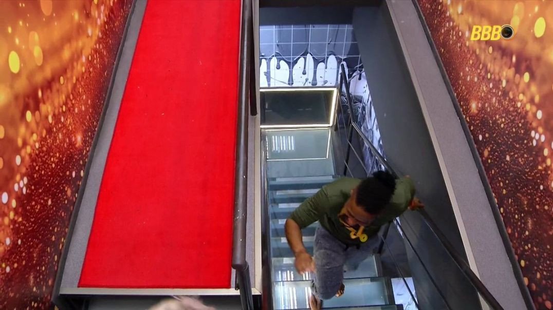 VEIO AÍ! 👑 Leandro Boneco entra no Quarto do Líder!