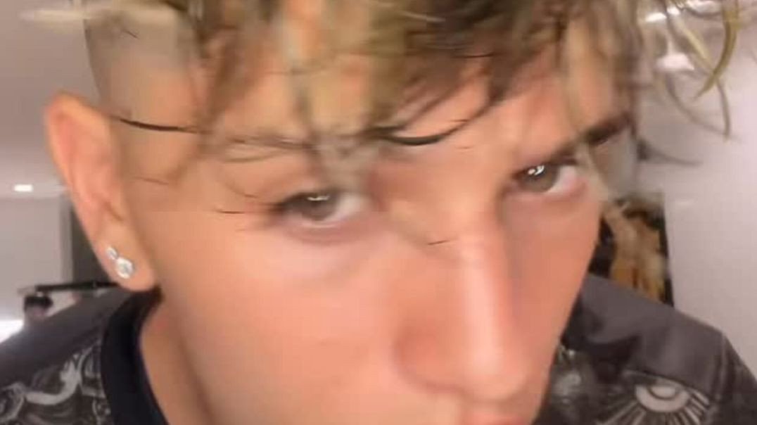 ⁣Sozinho ! Em Casa