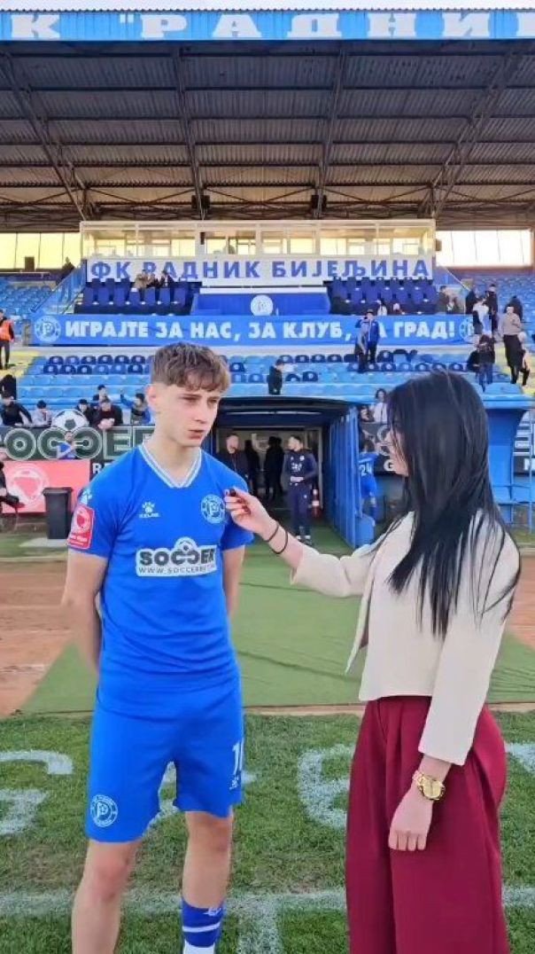 Futebol! Jogador Entrevista Domingo