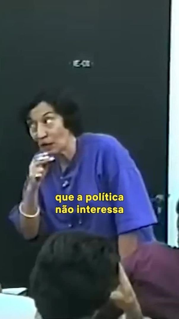 “Só faz de conta que a política não interessa… quem manda.” Essa frase da saudosa economista Maria d