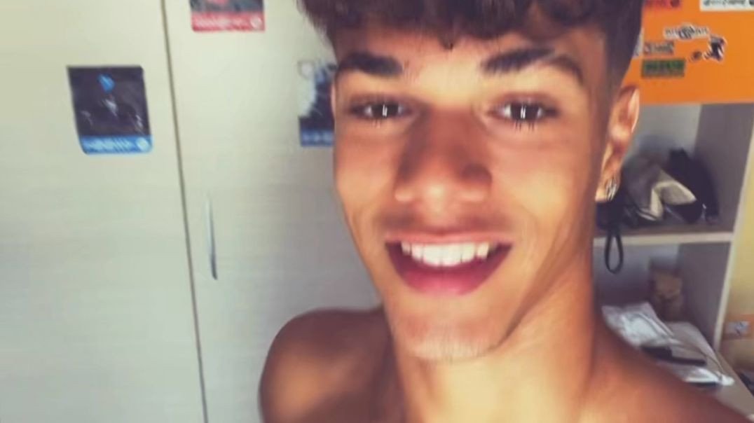 ⁣Em Casa Di Boa! #boy