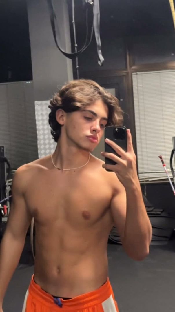 Você frequenta a academia?🫶🏻  #boy