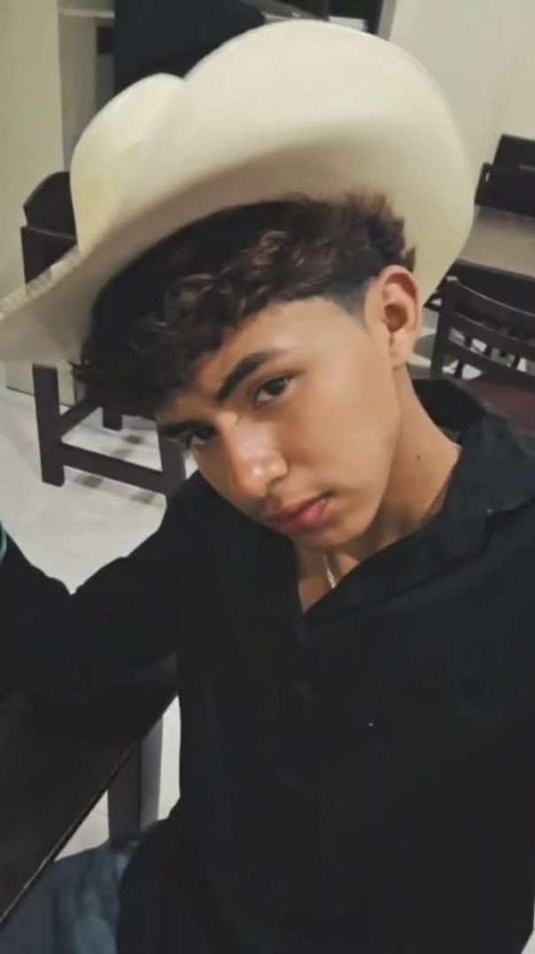 Me senti guapo 😍. #boy